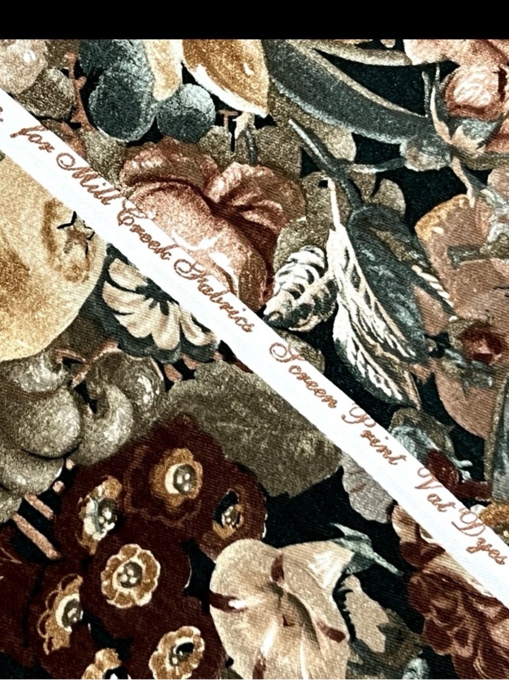 Raymond Waites OLD MASTER Fabric 4.75 Yards Old World Fruit Floral Moody Manor - Picture 7 of 10